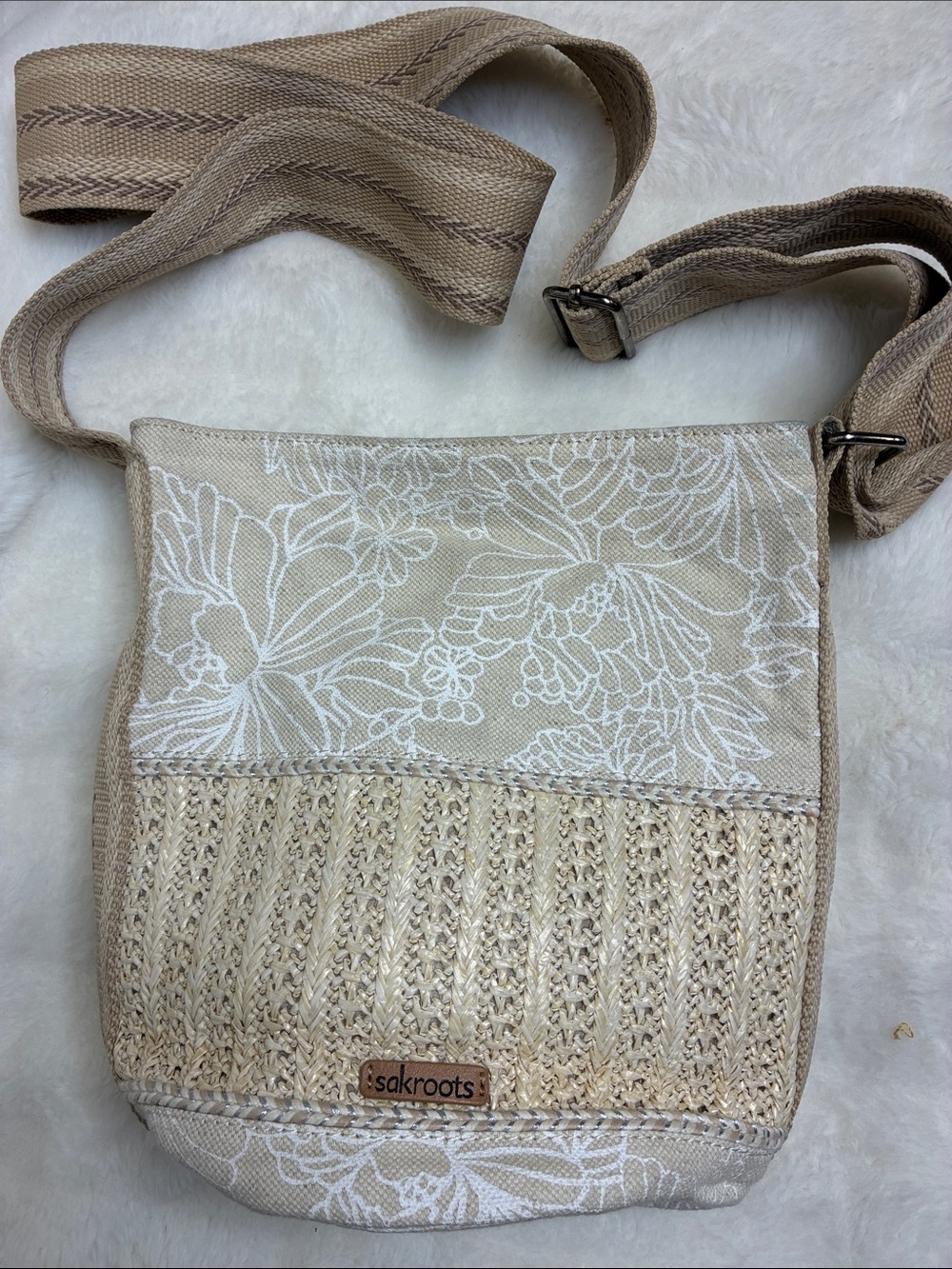 Sakroots Beige and White Floral Crossbody Bag